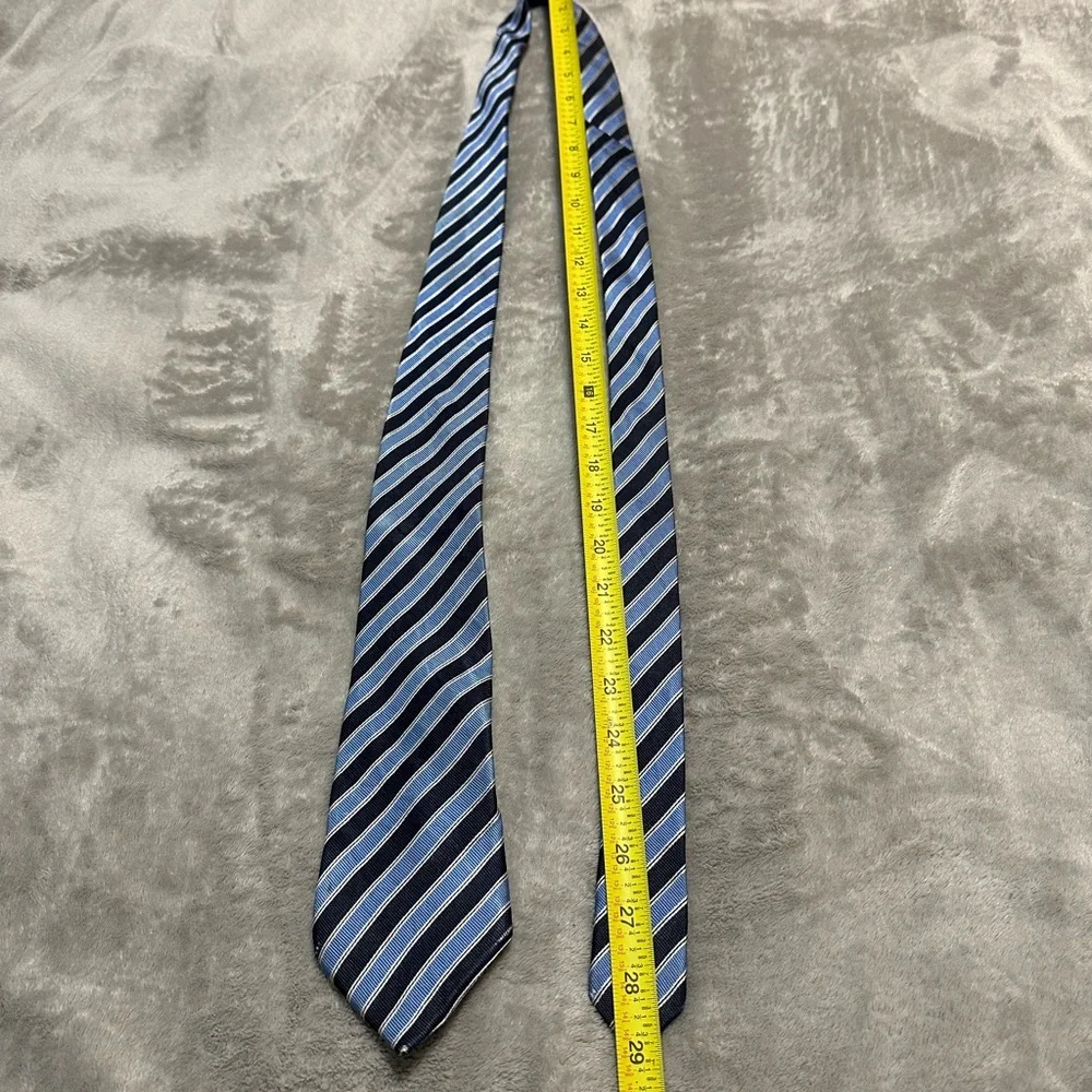 Hand made men tie